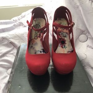 Deb Red wedge Pumps